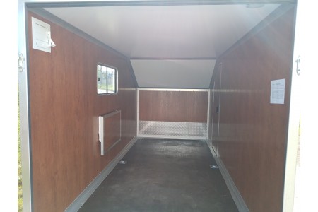 Поступление на склад двухосного фургона для перевозки мототехники, ИСТОК 3792М4 «Автодом Мото-2»