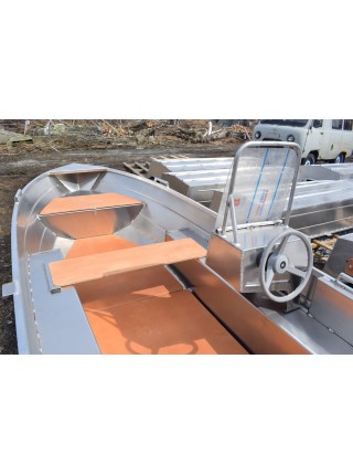 Алюминиевая лодка ВИЗА Алюмакс-415 Консоль