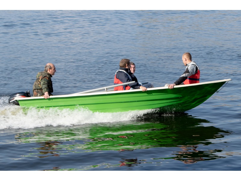 Моторно-гребная стеклопластиковая лодка картоп Легант-280