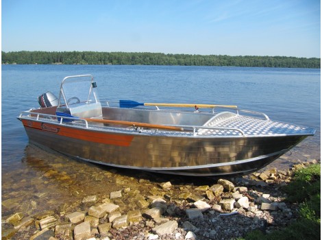 Алюминиевая лодка Wellboat-46 консоль